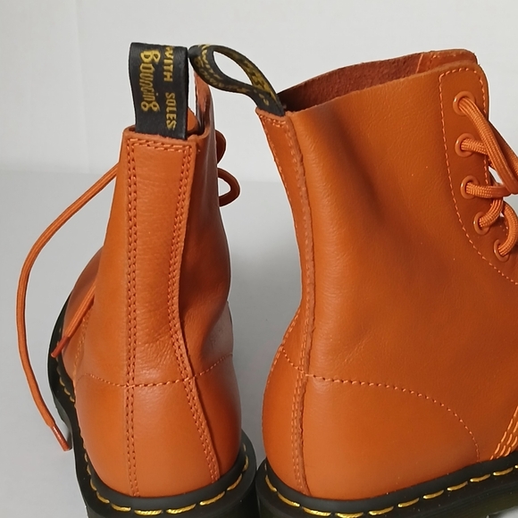 Burnt Orange Dr. Martens Hard To Find New Bouncing Soles. Sz7 Smooth Leather - Picture 4 of 13
